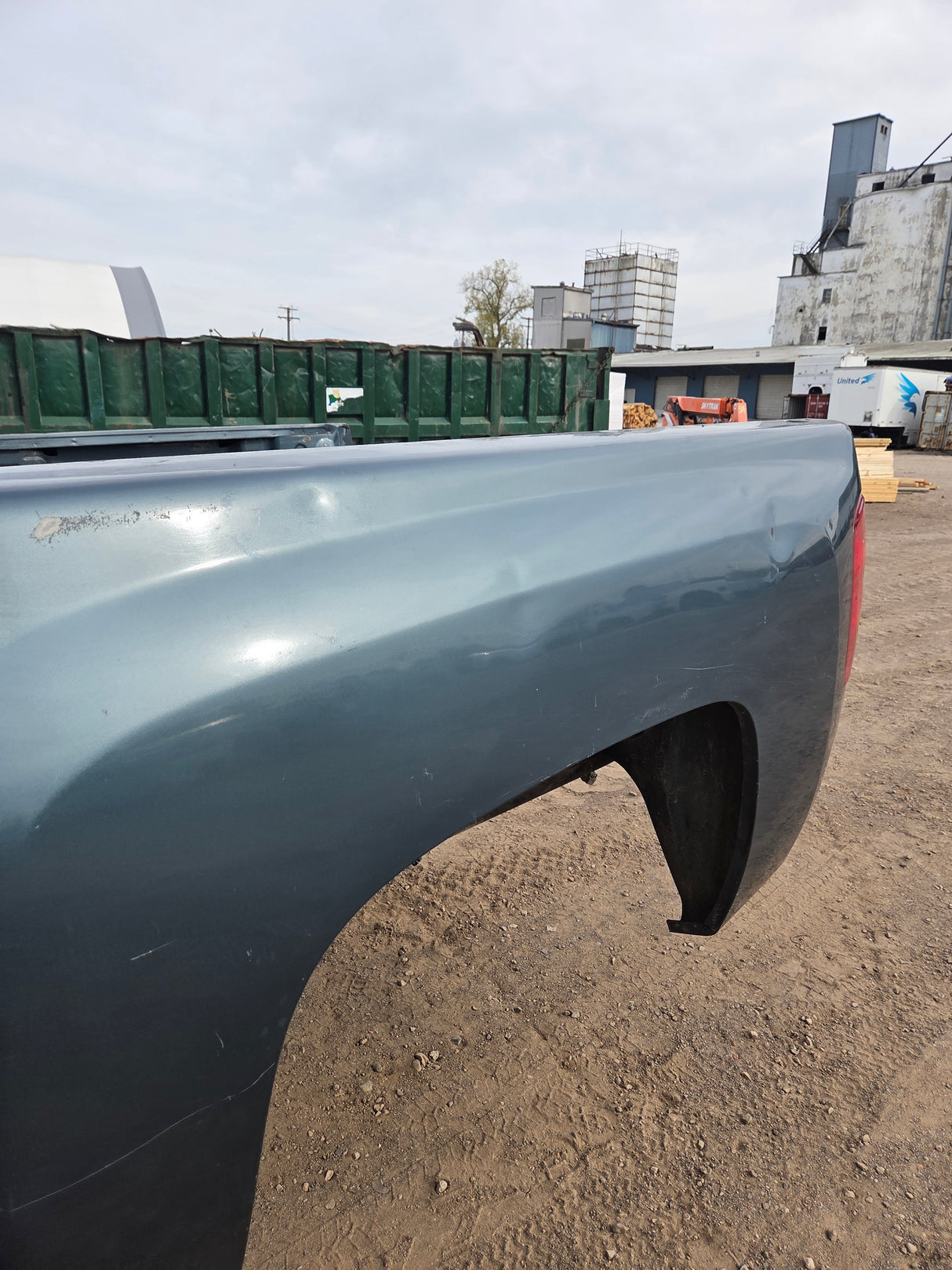 2007-2013 Chevrolet Silverado 1500 2500 3500 HD 6' 6" Short Truck Bed