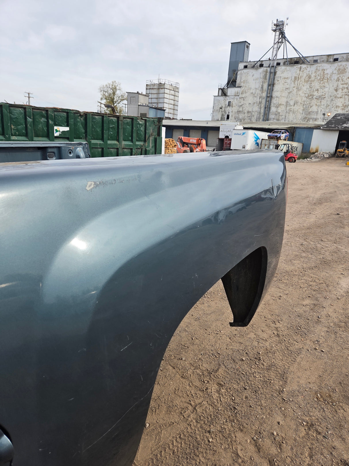 2007-2013 Chevrolet Silverado 1500 2500 3500 HD 6' 6" Short Truck Bed