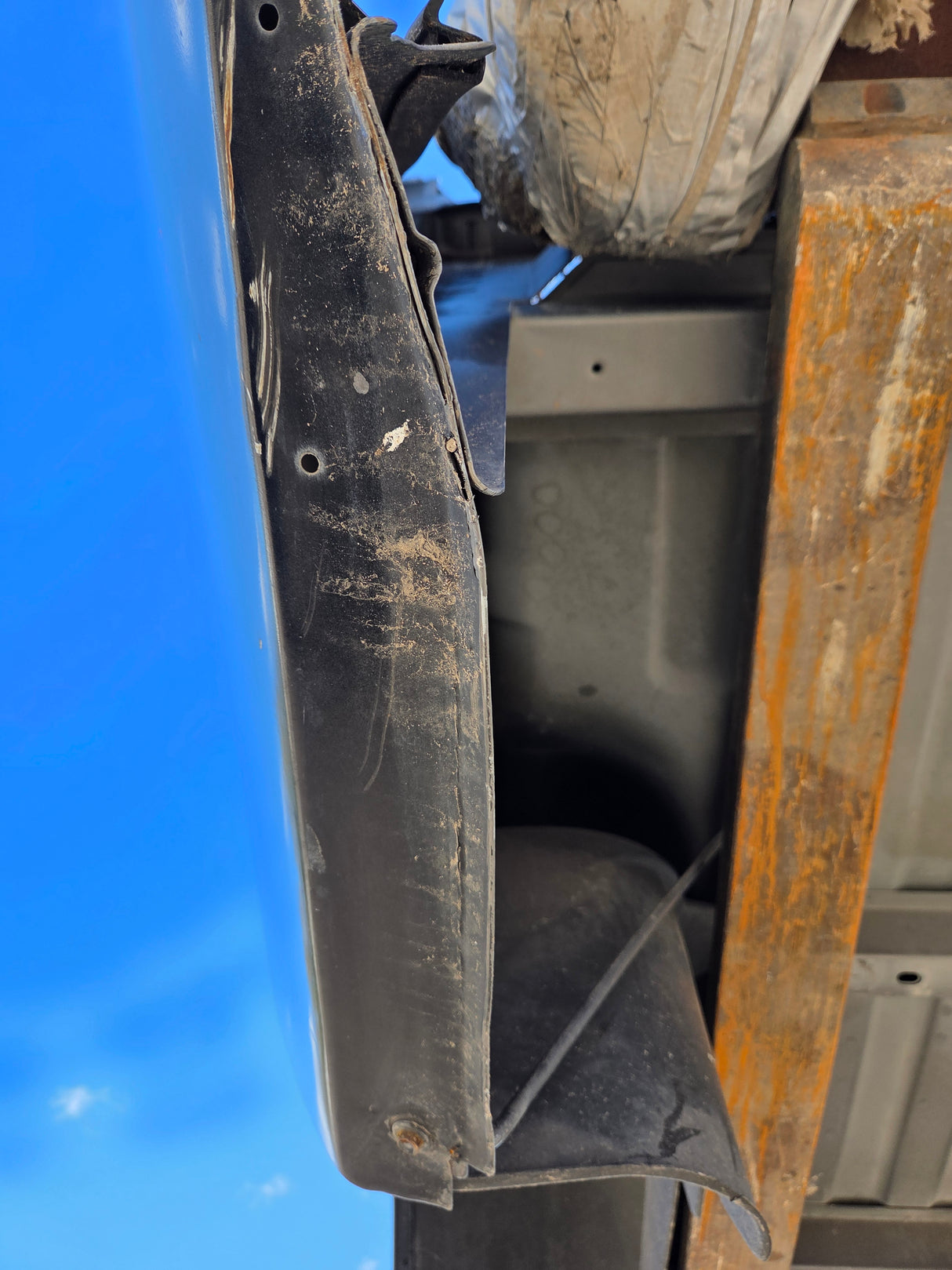 2009-2018 Dodge Ram 4th Gen 1500 2500 3500 6' 4" Short Truck Bed