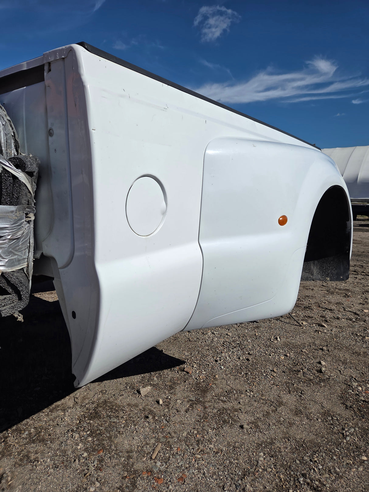 1999-2010 Ford F350 F450 F550 Super Duty 8' Dually Long Truck Bed - Oxford whte