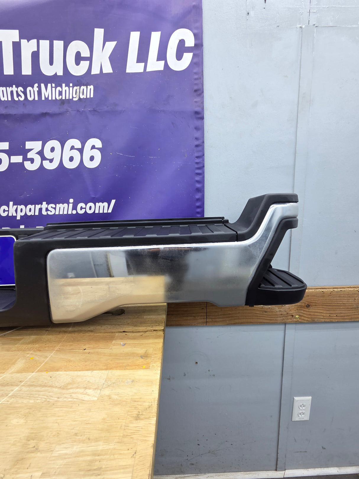 2023-2025 Ford Super Duty Rear Bumper F250 F350 F450 F550 - New OEM