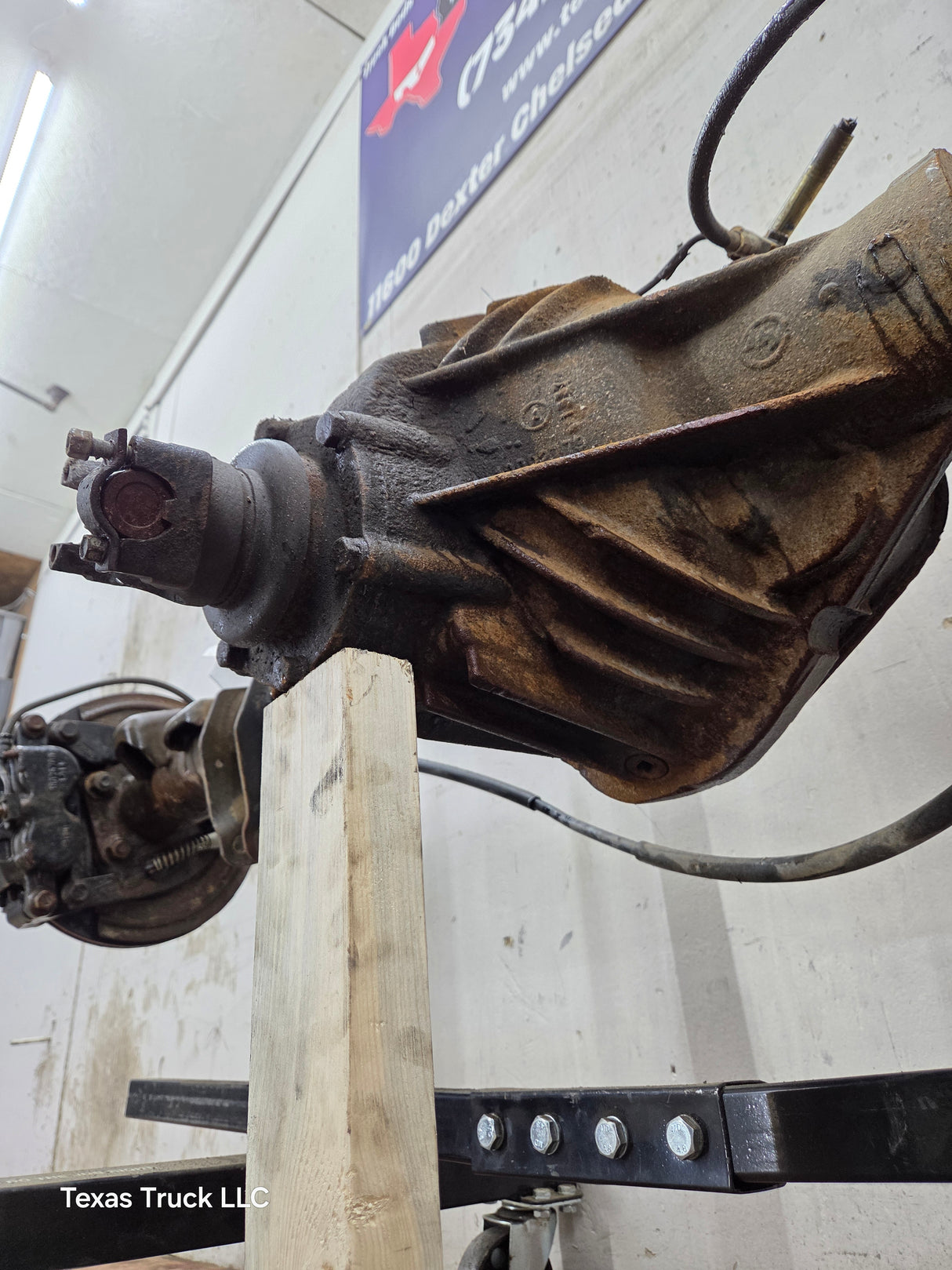 2008-2010 Chevrolet Silverado / GMC Sierra 2500 2500HD 3500HD Rear Axle 3.73 10.5"