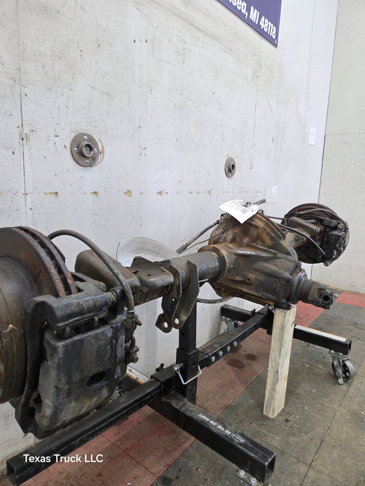 2008-2010 Chevrolet Silverado / GMC Sierra 2500 2500HD 3500HD Rear Axle 3.73 10.5"