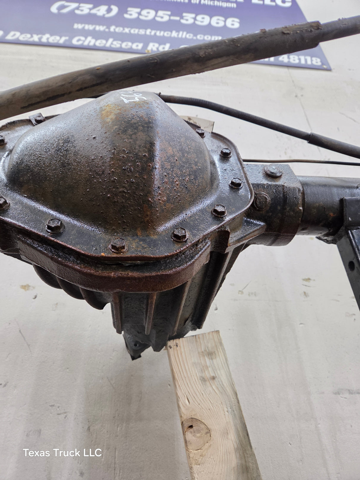2008-2010 Chevrolet Silverado / GMC Sierra 2500 2500HD 3500HD Rear Axle 3.73 10.5"