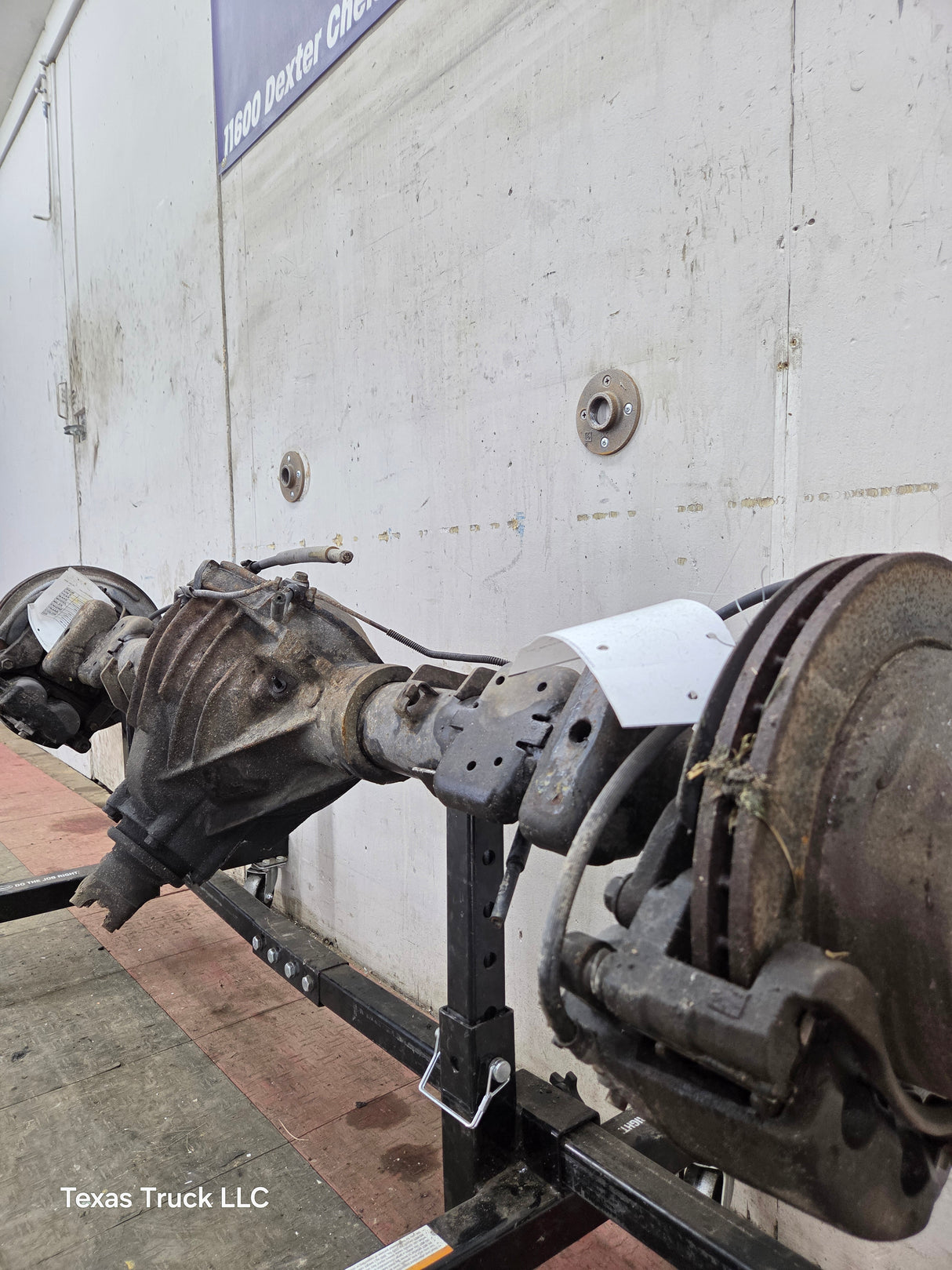 2001-2007 Chevrolet Silverado / GMC Sierra 2500 3500 HD Rear Axle 4.10 10.5"