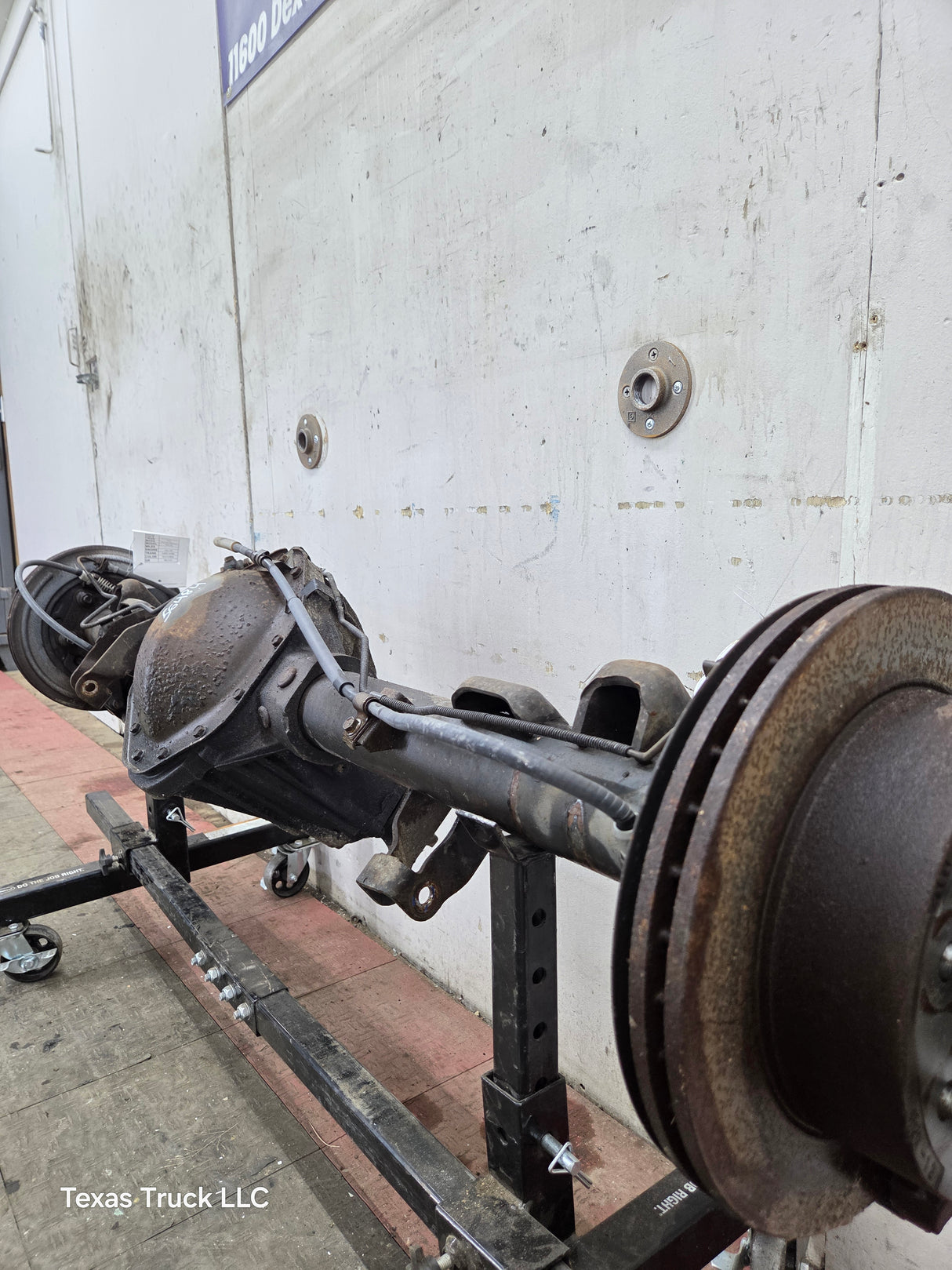 2001-2007 Chevrolet Silverado / GMC Sierra 2500 3500 HD Rear Axle 4.10 10.5"