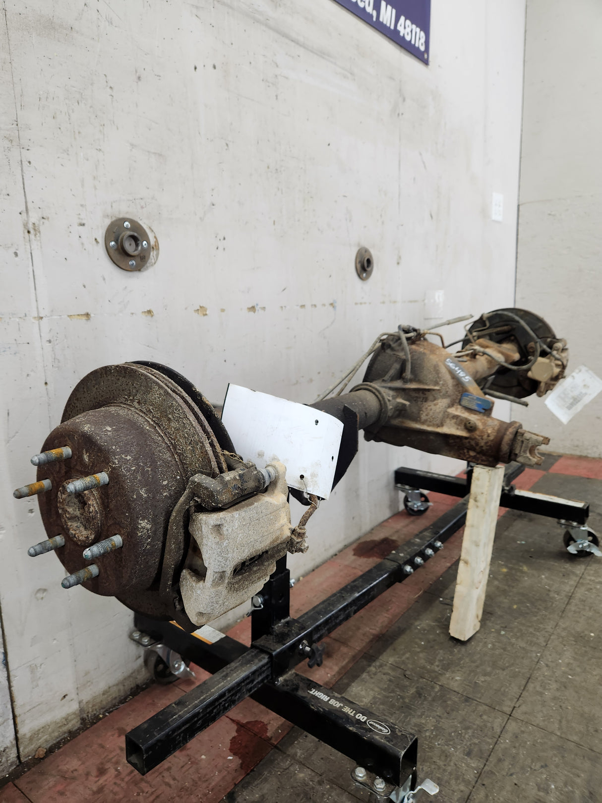 2005-2007 Chevrolet Silverado GMC Sierra 1500 3.23 Rear Axle GU5