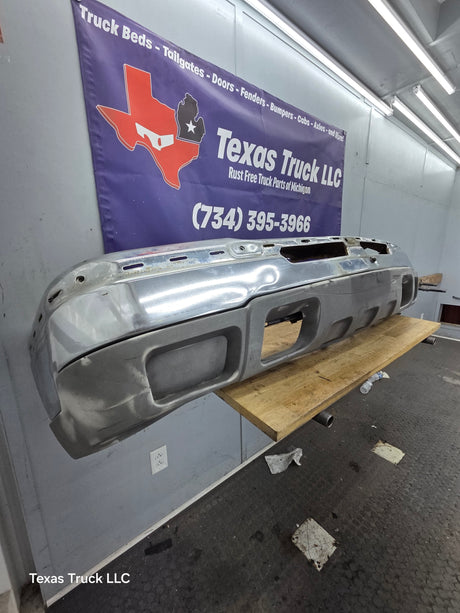 2003-2007 Chevrolet Silverado 2500HD 3500HD 'Cateye' Front Bumper