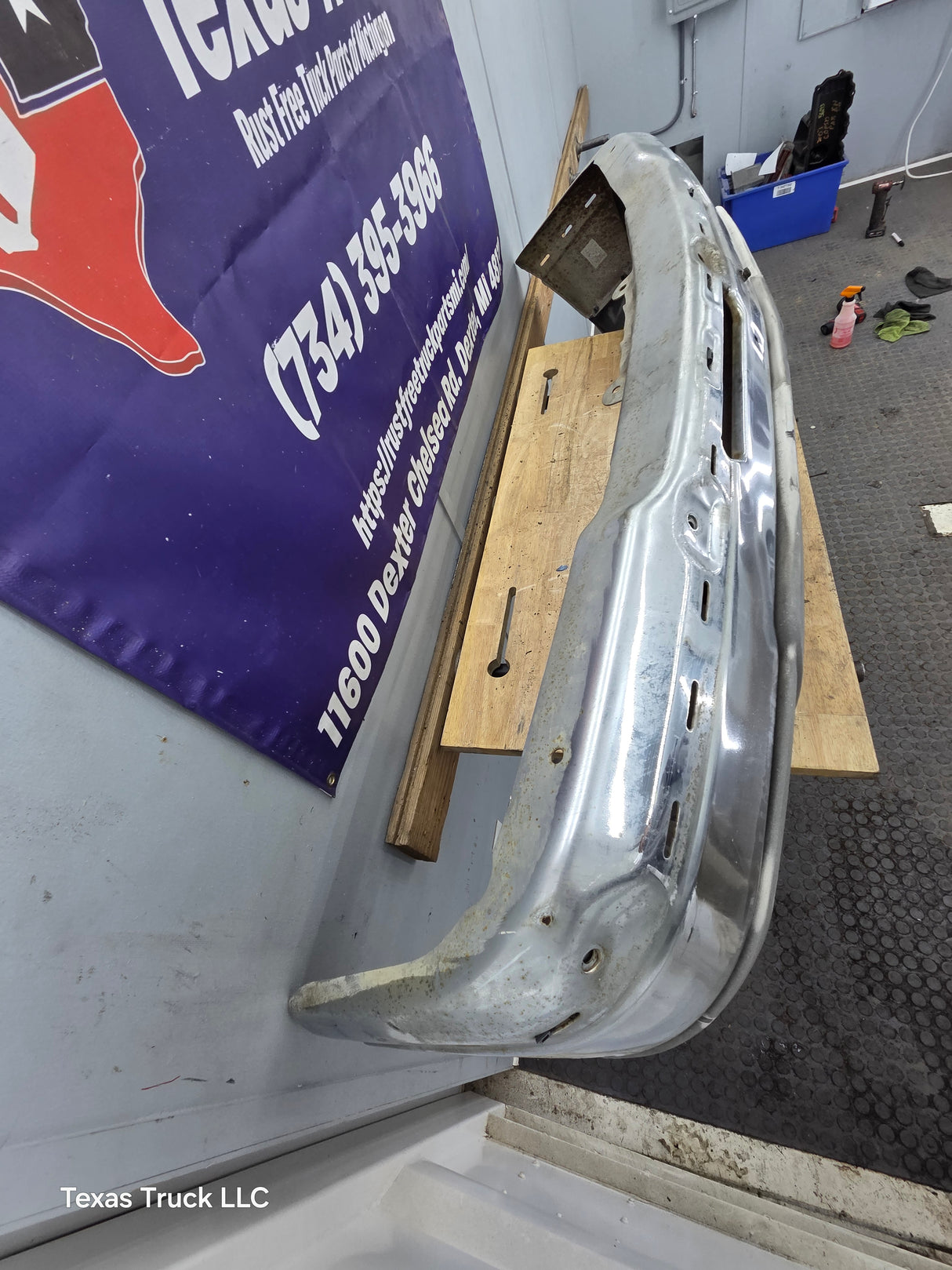 2003-2007 Chevrolet Silverado 2500HD 3500HD 'Cateye' Front Bumper