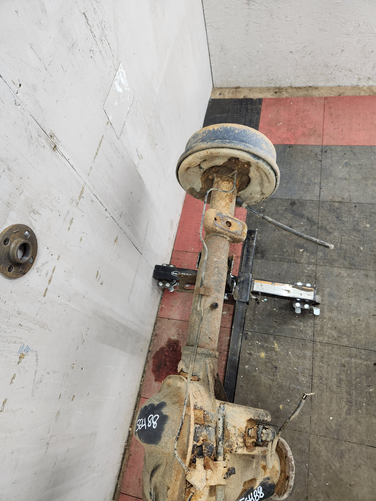 2000-2009 Ford Ranger Rear Axle 8.8" 10" Drums 3.73 Gear ratio 103K Miles
