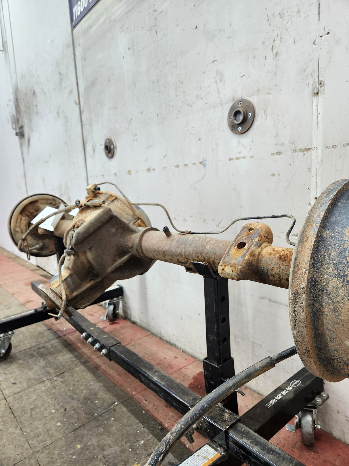 2000-2009 Ford Ranger Rear Axle 8.8" 10" Drums 3.73 Gear ratio 103K Miles