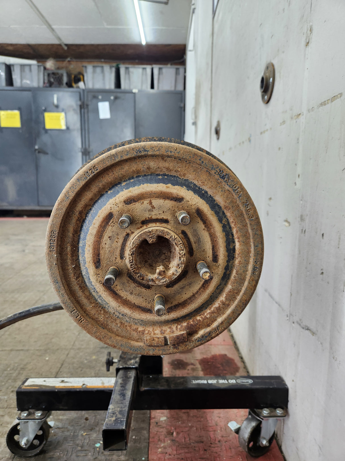 2000-2009 Ford Ranger Rear Axle 8.8" 10" Drums 3.73 Gear ratio 103K Miles