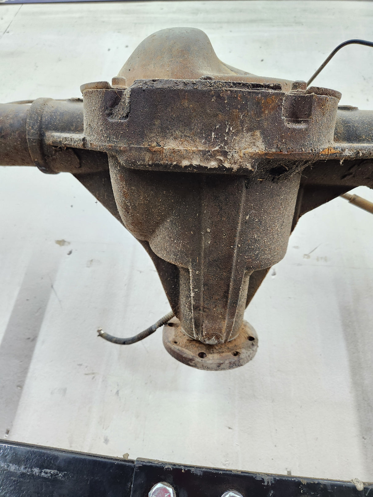 2000-2009 Ford Ranger Rear Axle 8.8" 10" Drums 3.73 Gear ratio 103K Miles