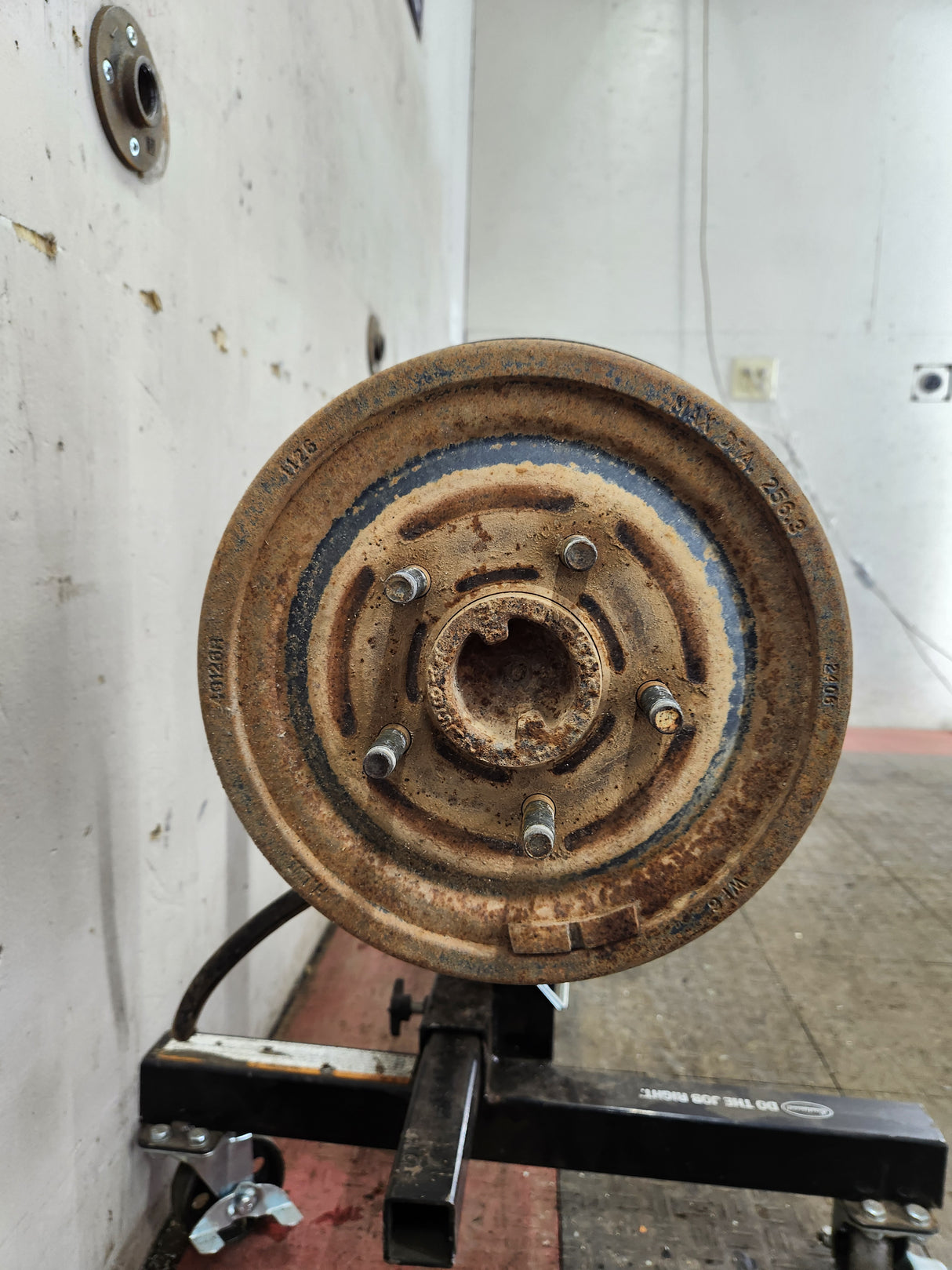 2000-2009 Ford Ranger Rear Axle 8.8" 10" Drums 3.73 Gear ratio 103K Miles