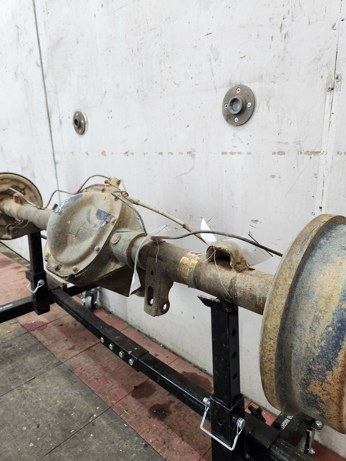 2000-2009 Ford Ranger Rear Axle 8.8" 10" Drums 3.73 Gear ratio 103K Miles