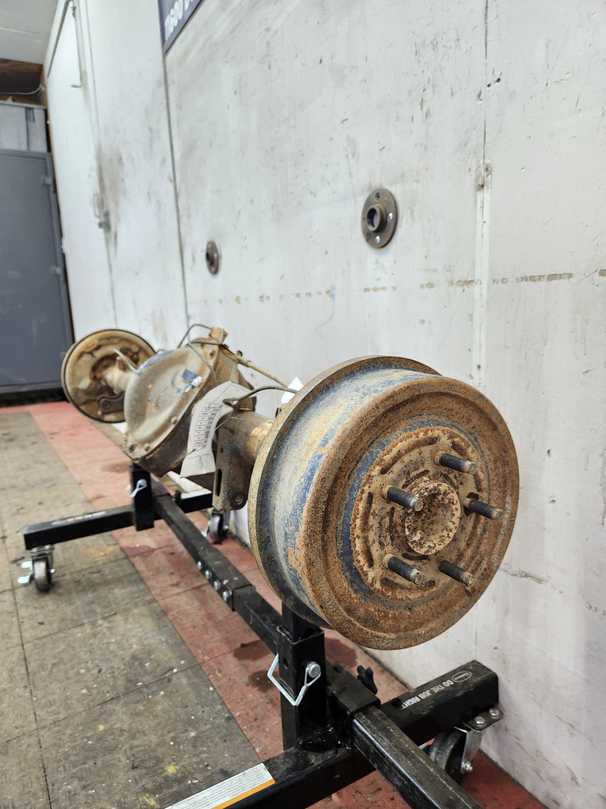 2000-2009 Ford Ranger Rear Axle 8.8" 10" Drums 3.73 Gear ratio 103K Miles