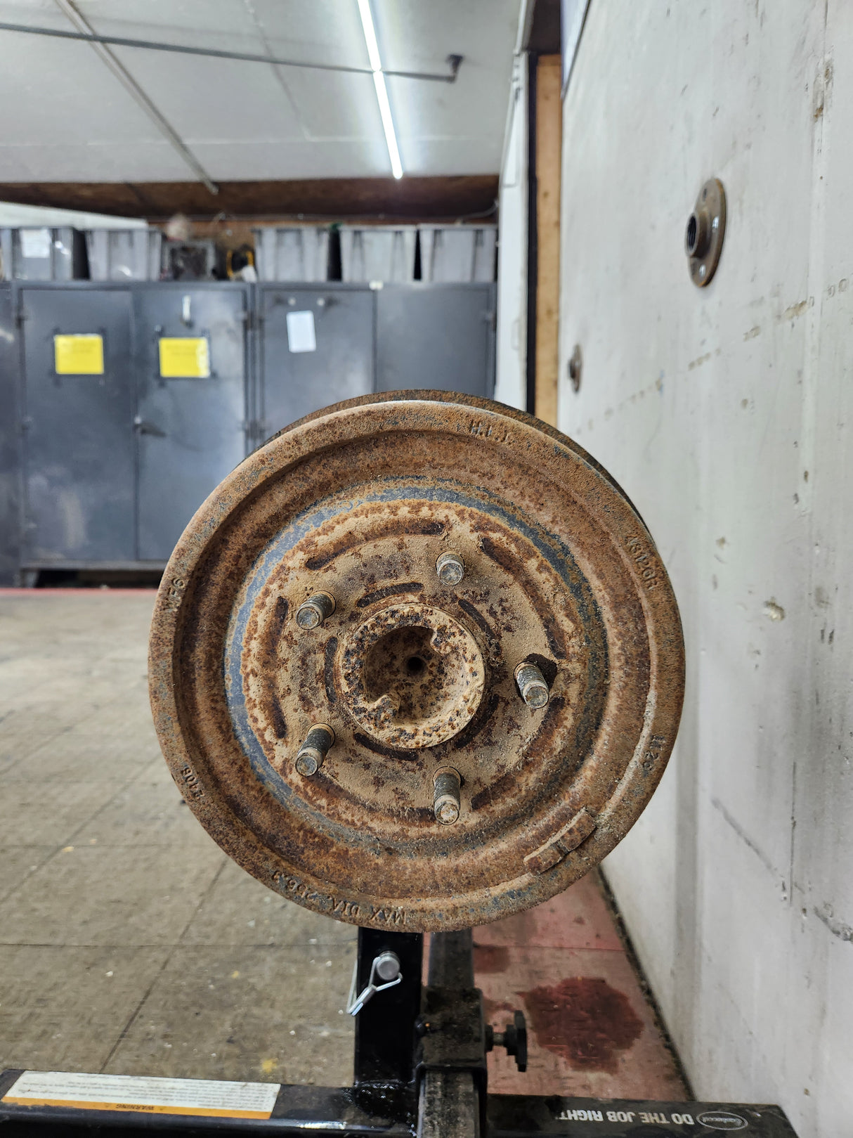 2000-2009 Ford Ranger Rear Axle 8.8" 10" Drums 3.73 Gear ratio 103K Miles