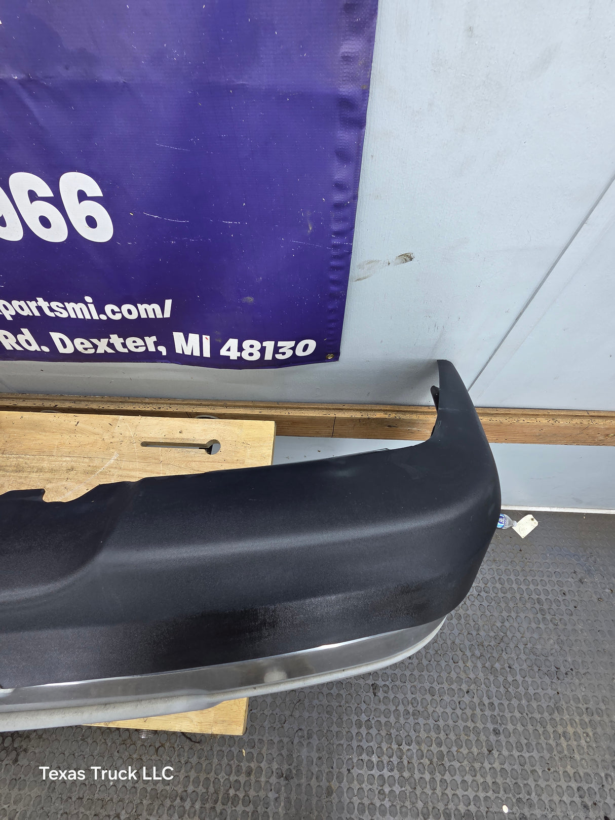 2003-2007 Chevrolet Silverado 2500HD 3500HD 'Cateye' Front Bumper