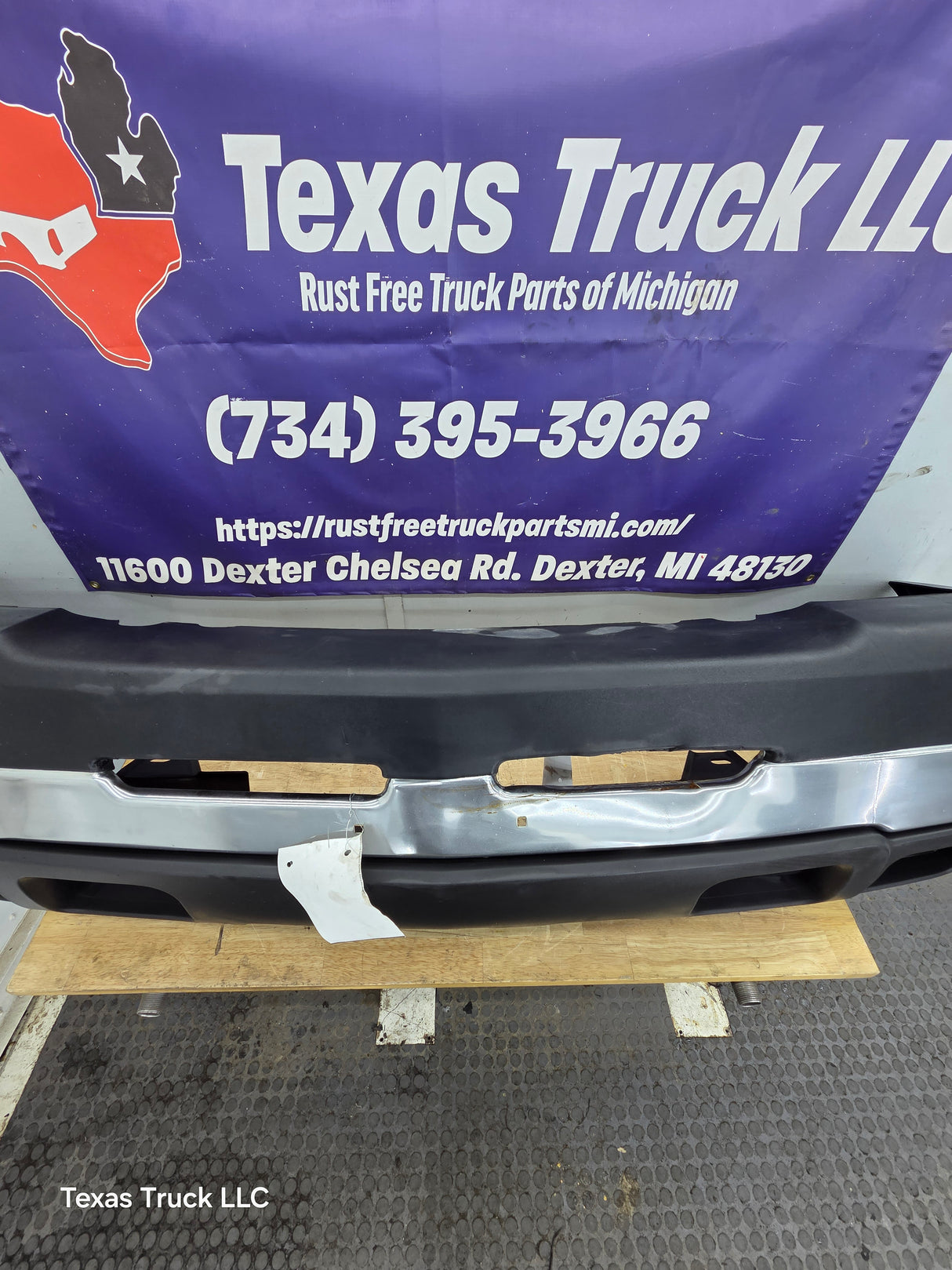 2003-2007 Chevrolet Silverado 2500HD 3500HD 'Cateye' Front Bumper