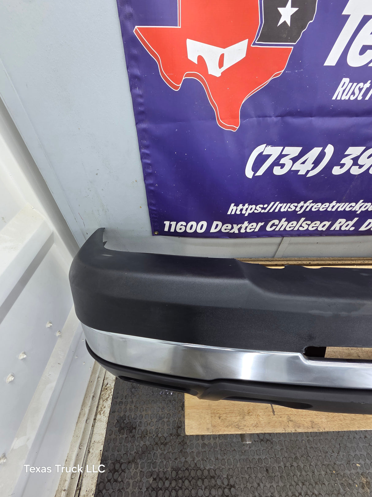 2003-2007 Chevrolet Silverado 2500HD 3500HD 'Cateye' Front Bumper