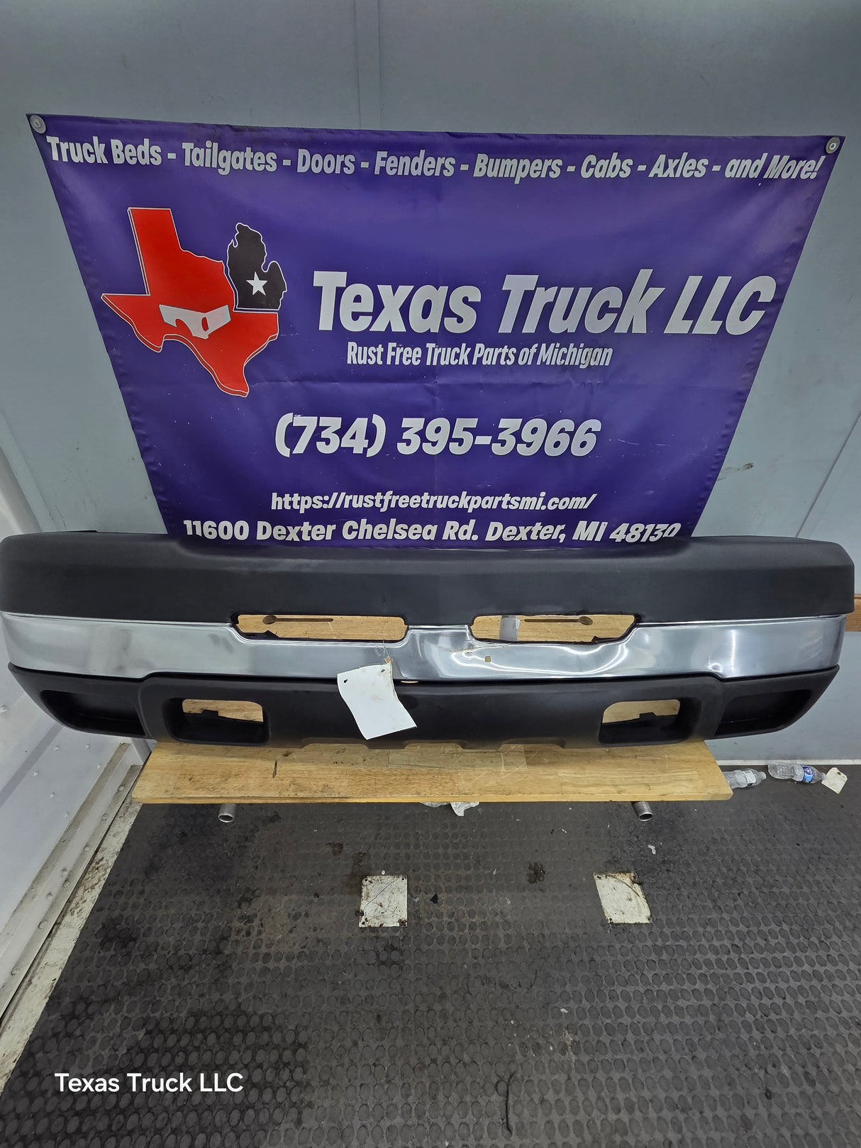 2003-2007 Chevrolet Silverado 2500HD 3500HD 'Cateye' Front Bumper