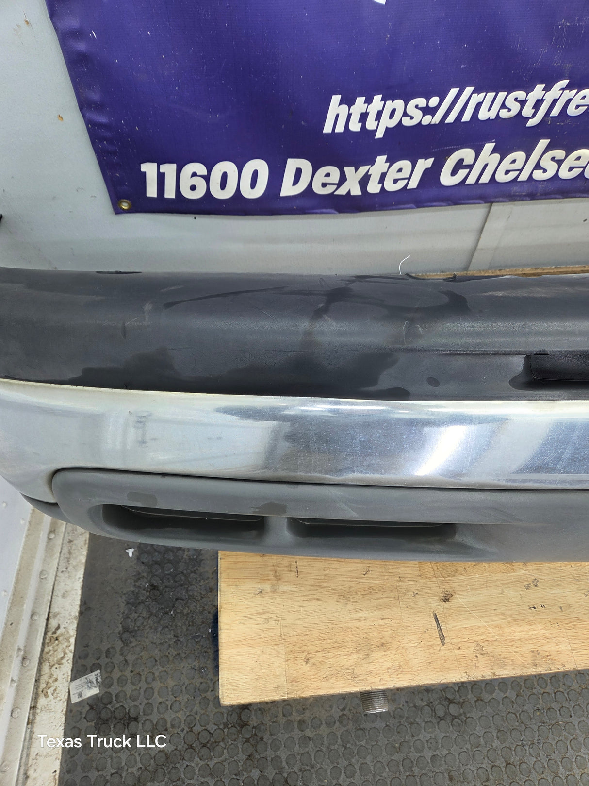 1999-2002 Chevrolet Silverado 1500 Front Bumper - Chrome