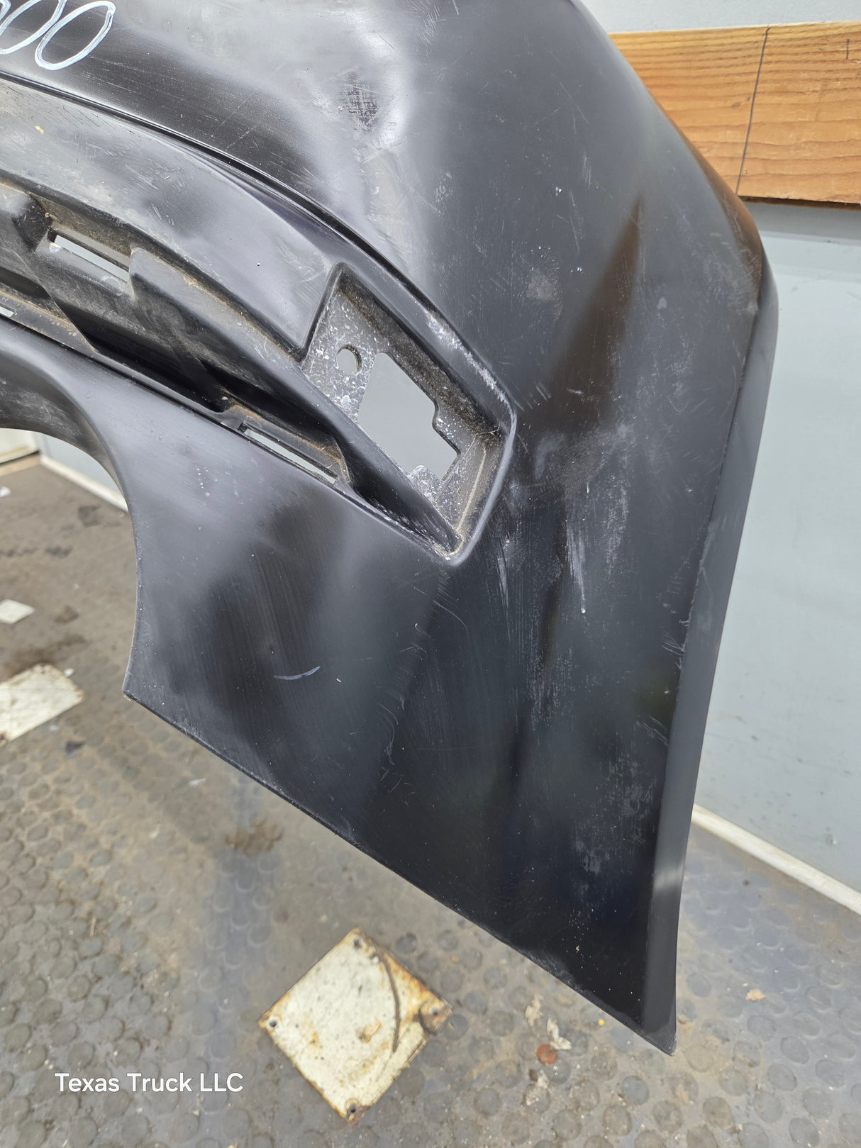 2005-2010 Chrysler 300 5.7L Bumper Cover with fogs