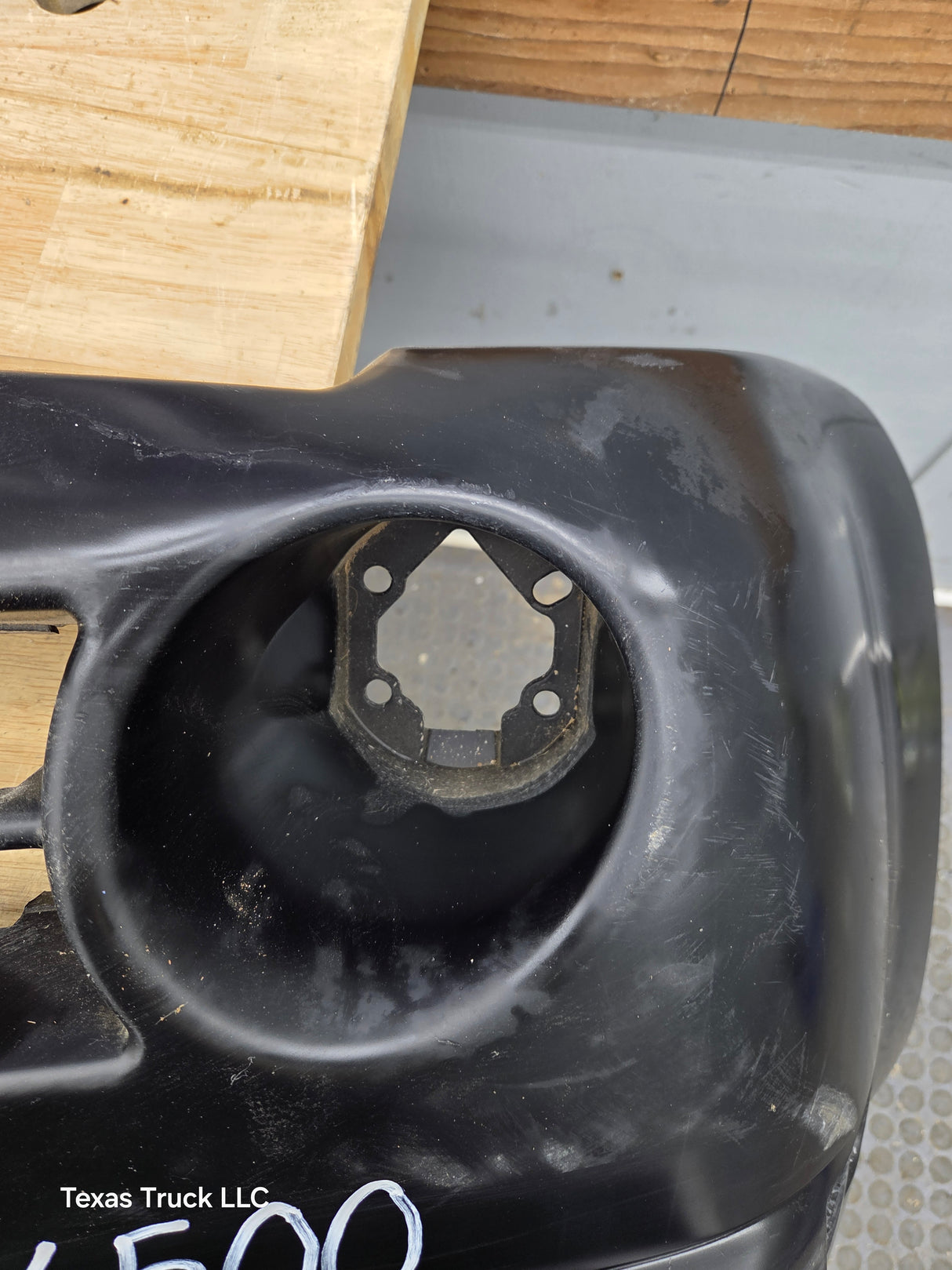 2005-2010 Chrysler 300 5.7L Bumper Cover with fogs