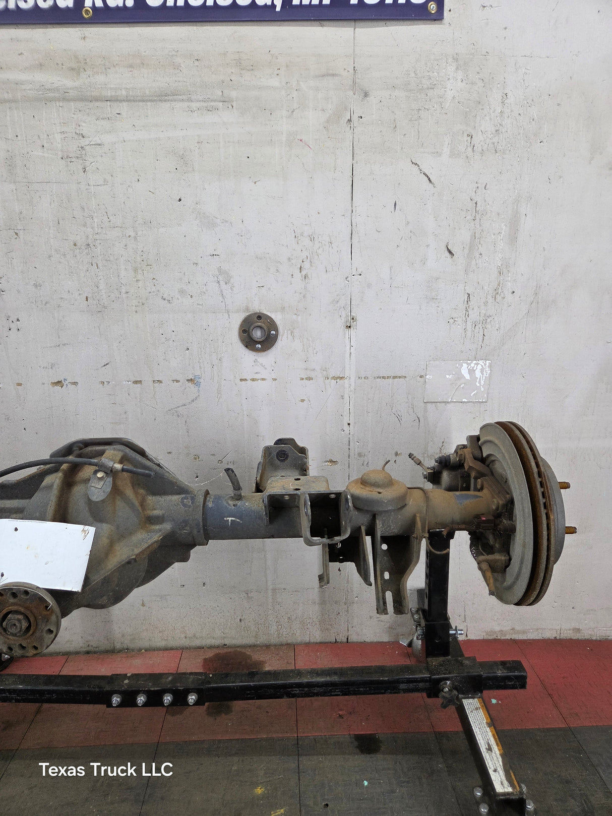 2009-2010 Dodge Ram 1500 3.92 9.25" Ratio OEM Rear Axle Rear End 4th Gen