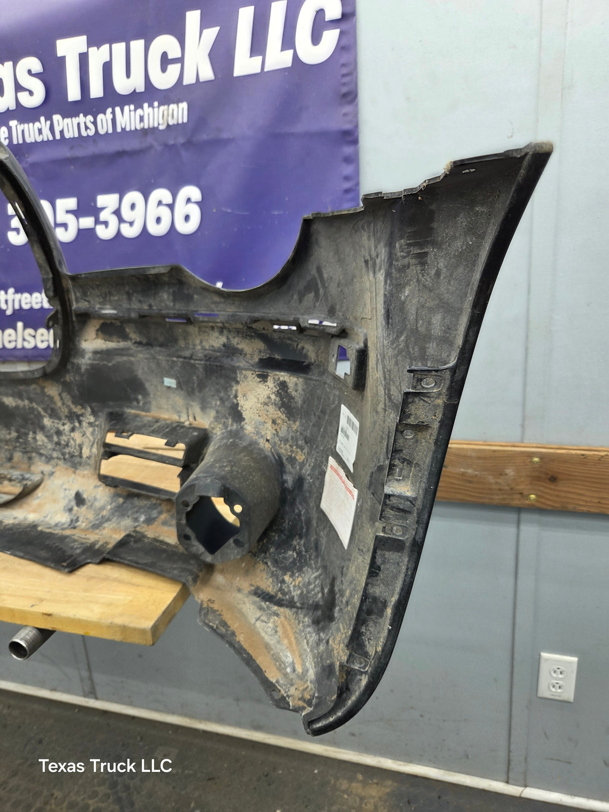 2005-2010 Chrysler 300 5.7L Bumper Cover with fogs