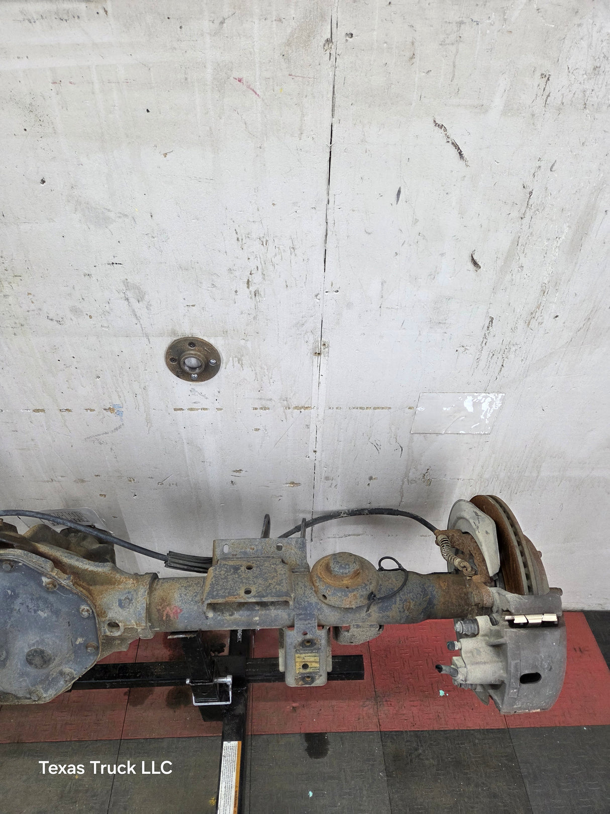 2009-2010 Dodge Ram 1500 3.92 9.25" Ratio OEM Rear Axle Rear End 4th Gen