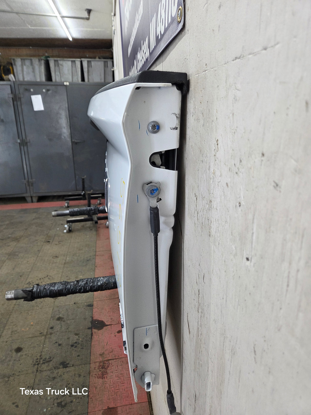 2019-2025 Dodge Ram 2500 3500 4500 5th Gen Tailgate - White