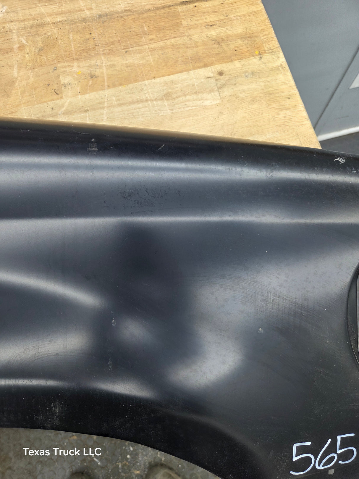 1995-1998 Ford Explorer Mercury Mountaineer Passenger Side RH Front Fender W/O Wheel Well Molding