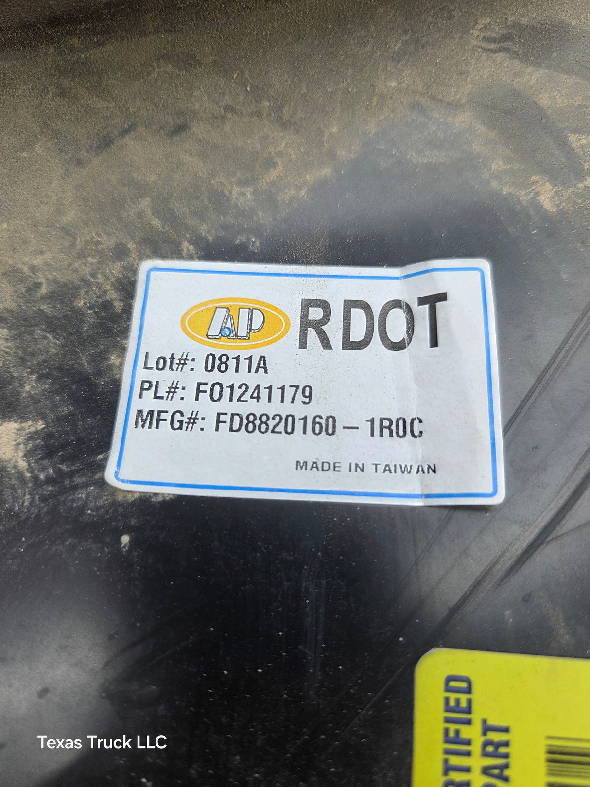 1995-1998 Ford Explorer Mercury Mountaineer Passenger Side RH Front Fender W/O Wheel Well Molding