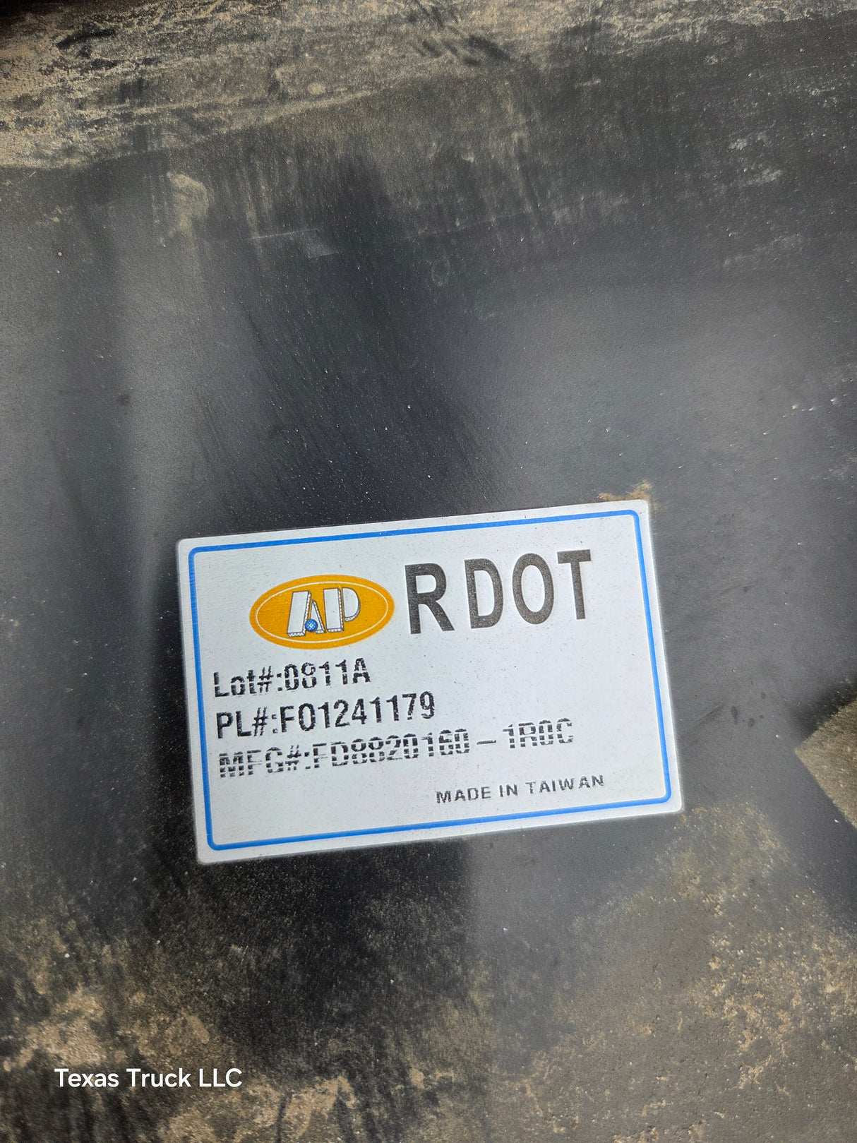 1995-1998 Ford Explorer Mercury Mountaineer Passenger Side RH Front Fender W/O Wheel Well Molding