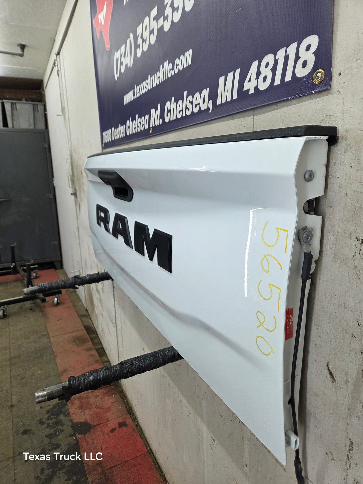 2019-2025 Dodge Ram 2500 3500 4500 5th Gen Tailgate - White