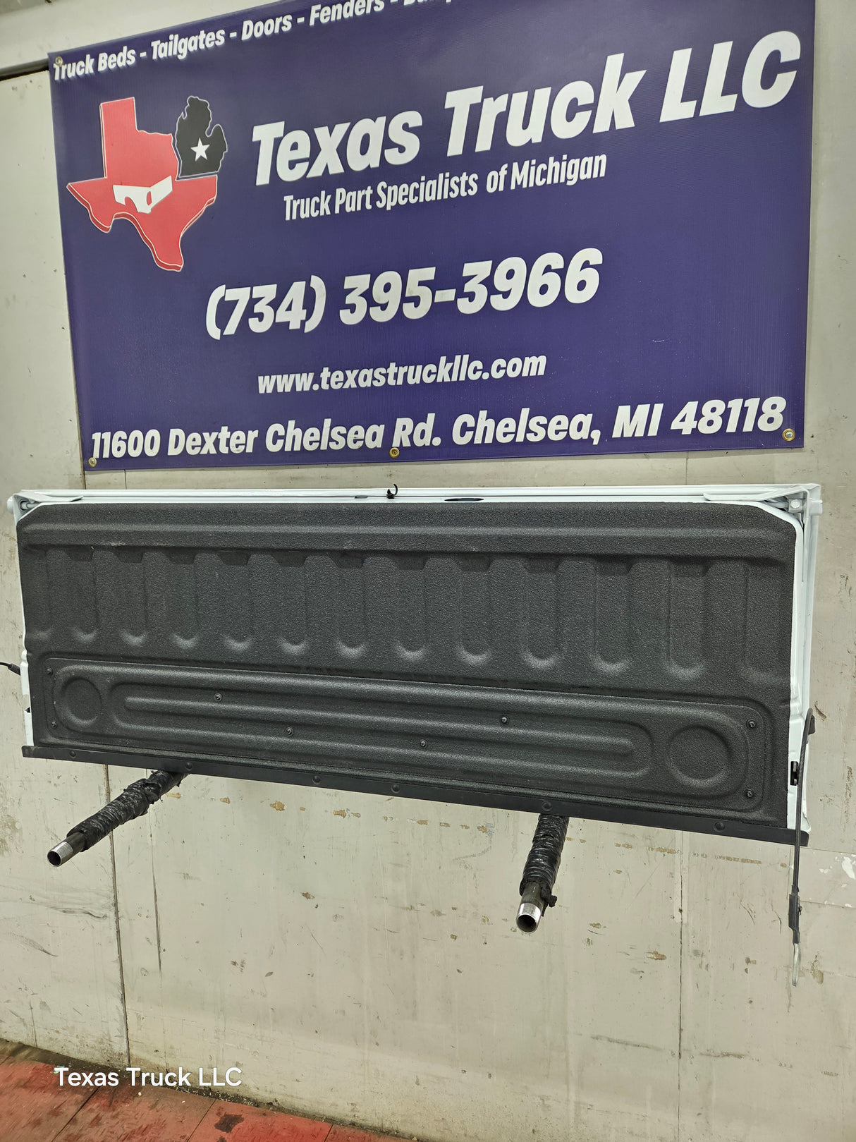 2019-2025 Dodge Ram 2500 3500 4500 5th Gen Tailgate - White