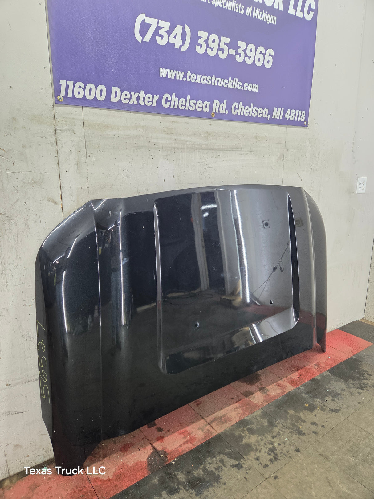 2011-2016 Ford Super Duty Hood F250 F350 F450 F550 - Tuxedo Black