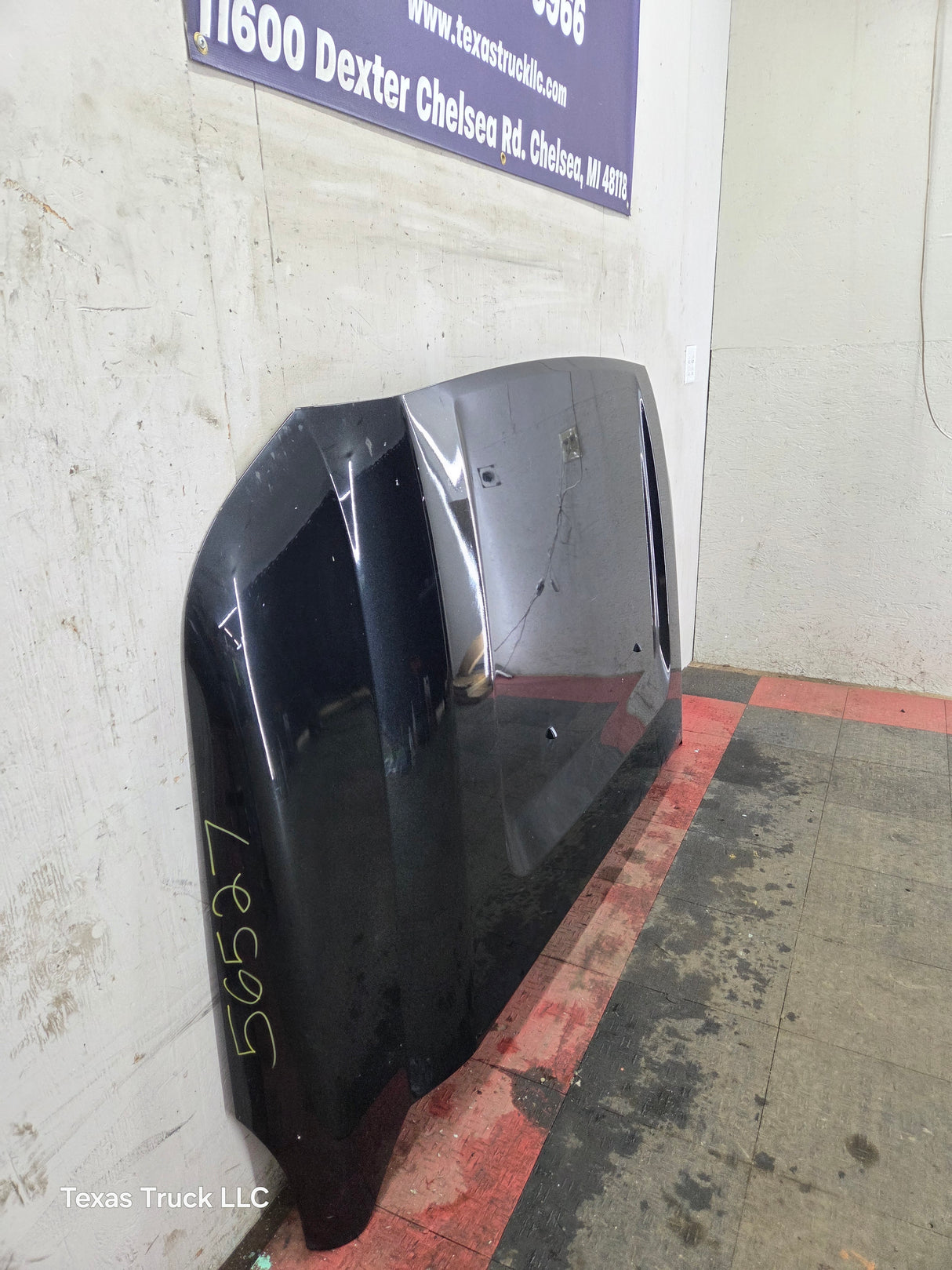 2011-2016 Ford Super Duty Hood F250 F350 F450 F550 - Tuxedo Black