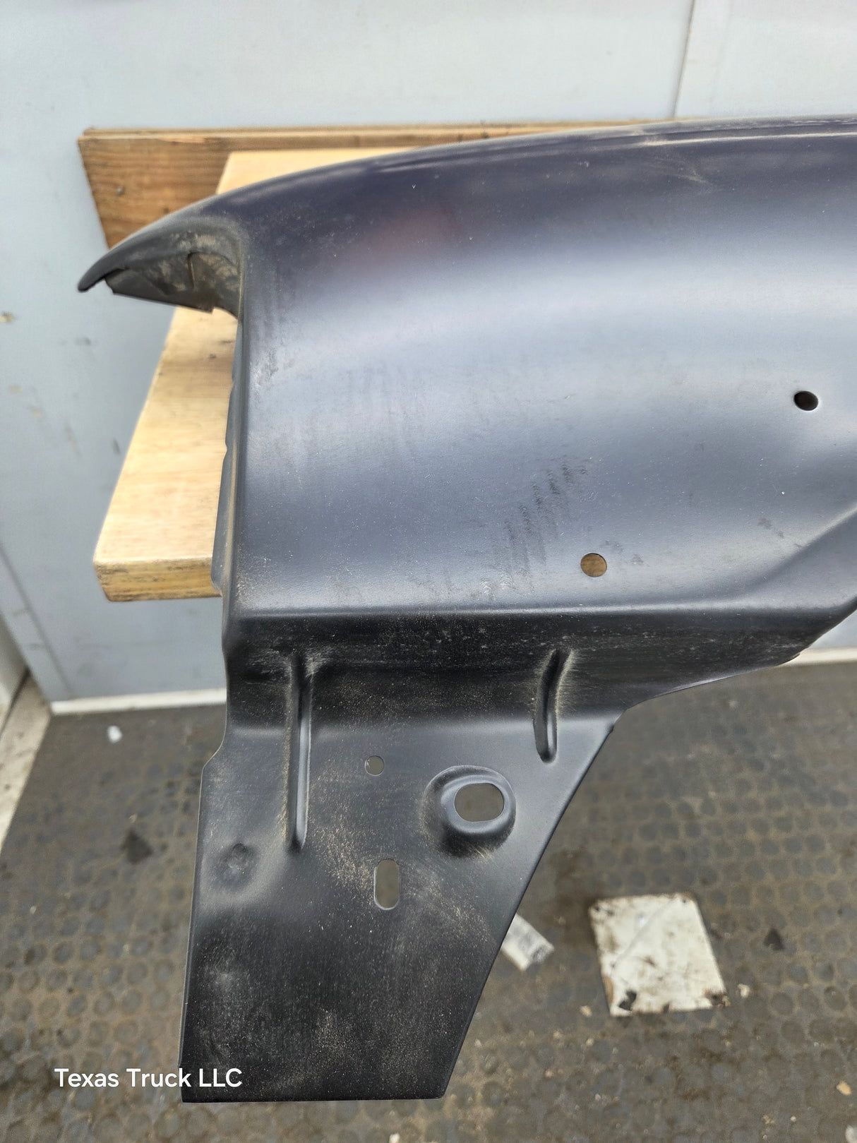 2004-2005 Ford Ranger Front LH Driver Side Fender With Flare Holes