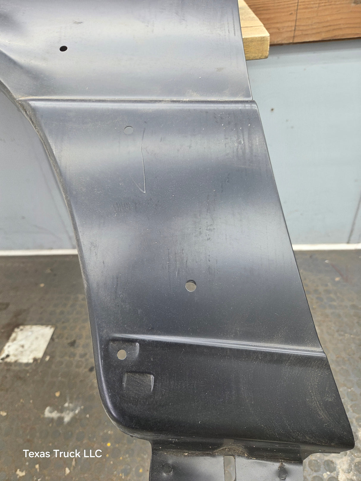 2004-2005 Ford Ranger Front LH Driver Side Fender With Flare Holes