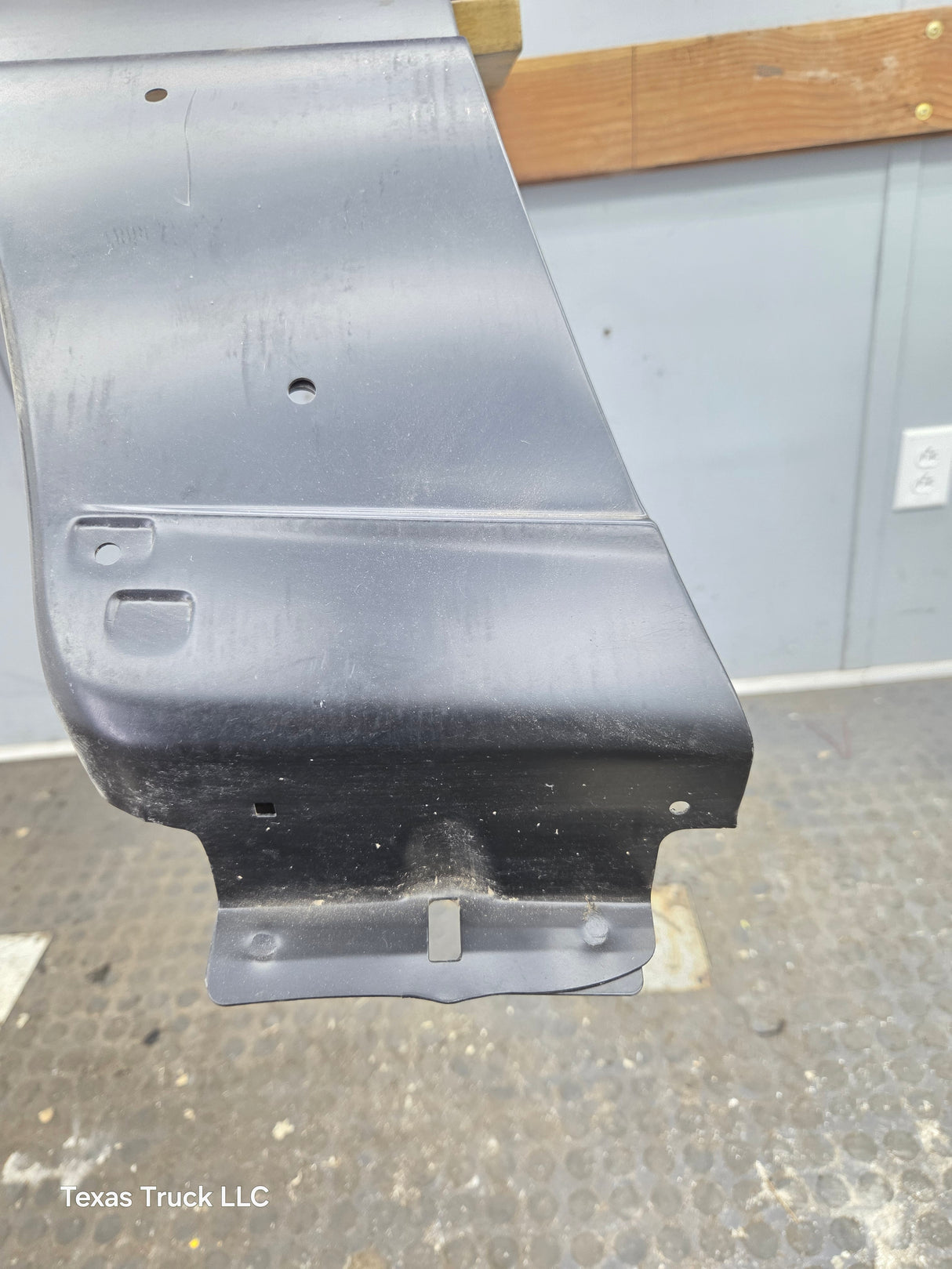 2004-2005 Ford Ranger Front LH Driver Side Fender With Flare Holes