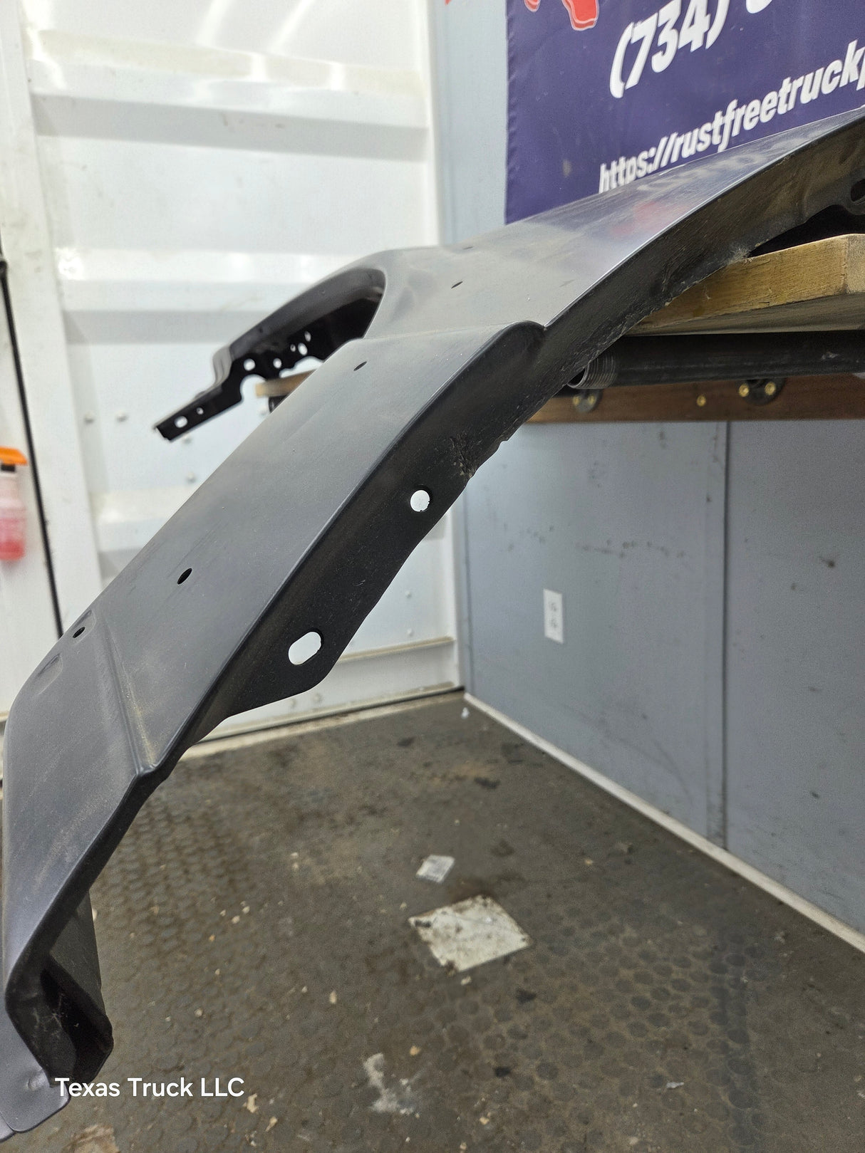 2004-2005 Ford Ranger Front LH Driver Side Fender With Flare Holes