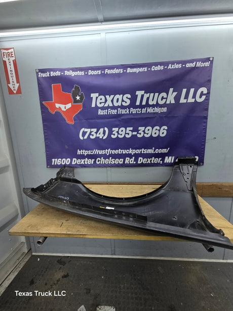 2004-2005 Ford Ranger Front LH Driver Side Fender With Flare Holes