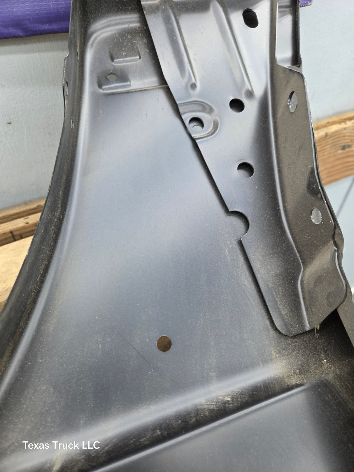 2004-2005 Ford Ranger Front LH Driver Side Fender With Flare Holes