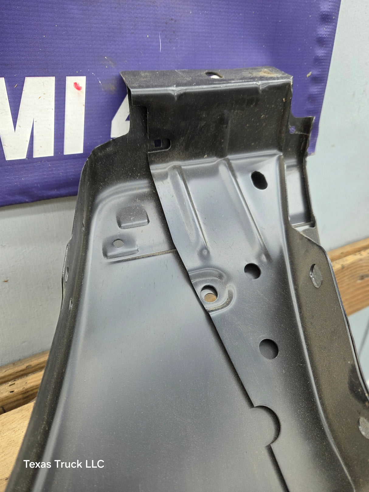 2004-2005 Ford Ranger Front LH Driver Side Fender With Flare Holes