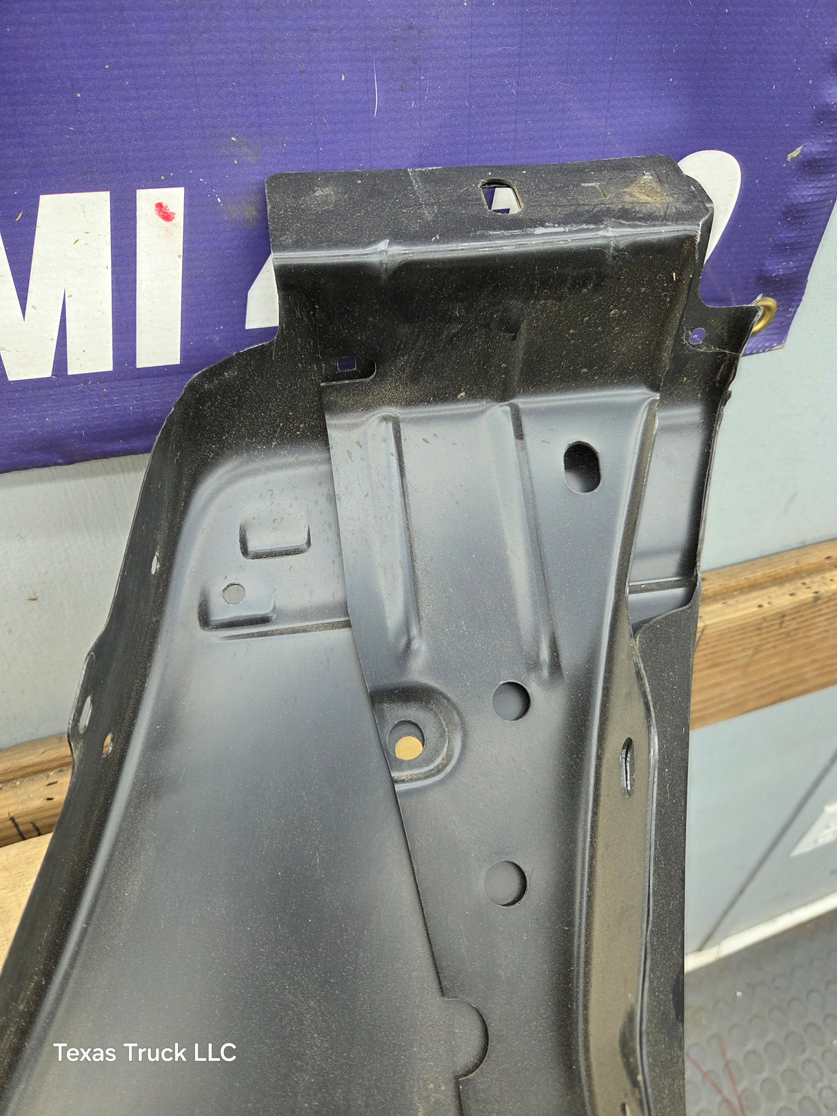 2004-2005 Ford Ranger Front LH Driver Side Fender With Flare Holes
