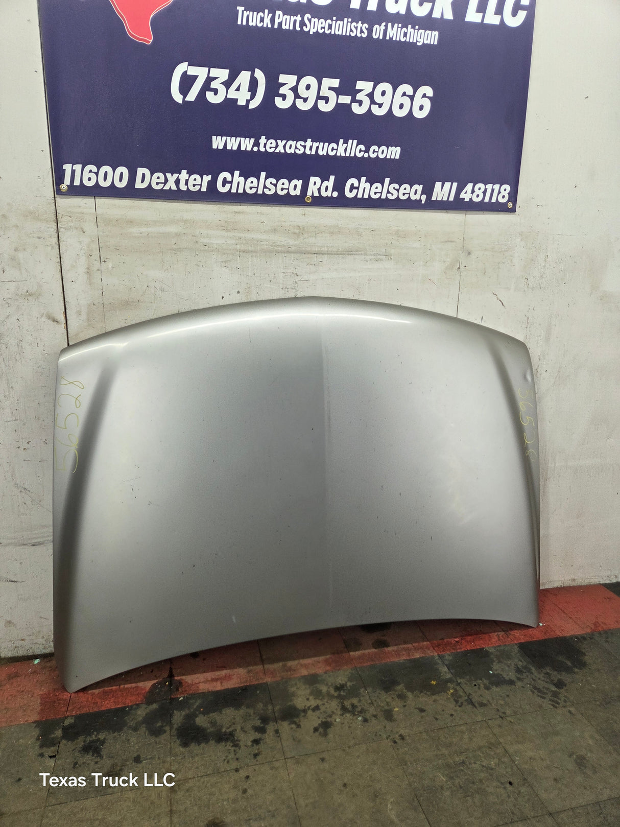 1999-2002 Chevrolet Silverado 2500 3500 HD Hood OEM - Pewter