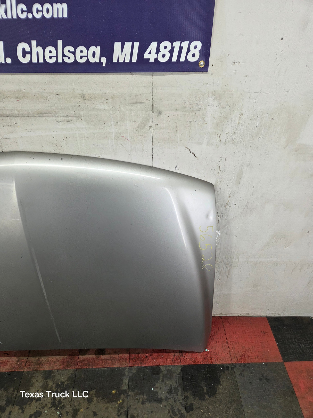 1999-2002 Chevrolet Silverado 2500 3500 HD Hood OEM - Pewter