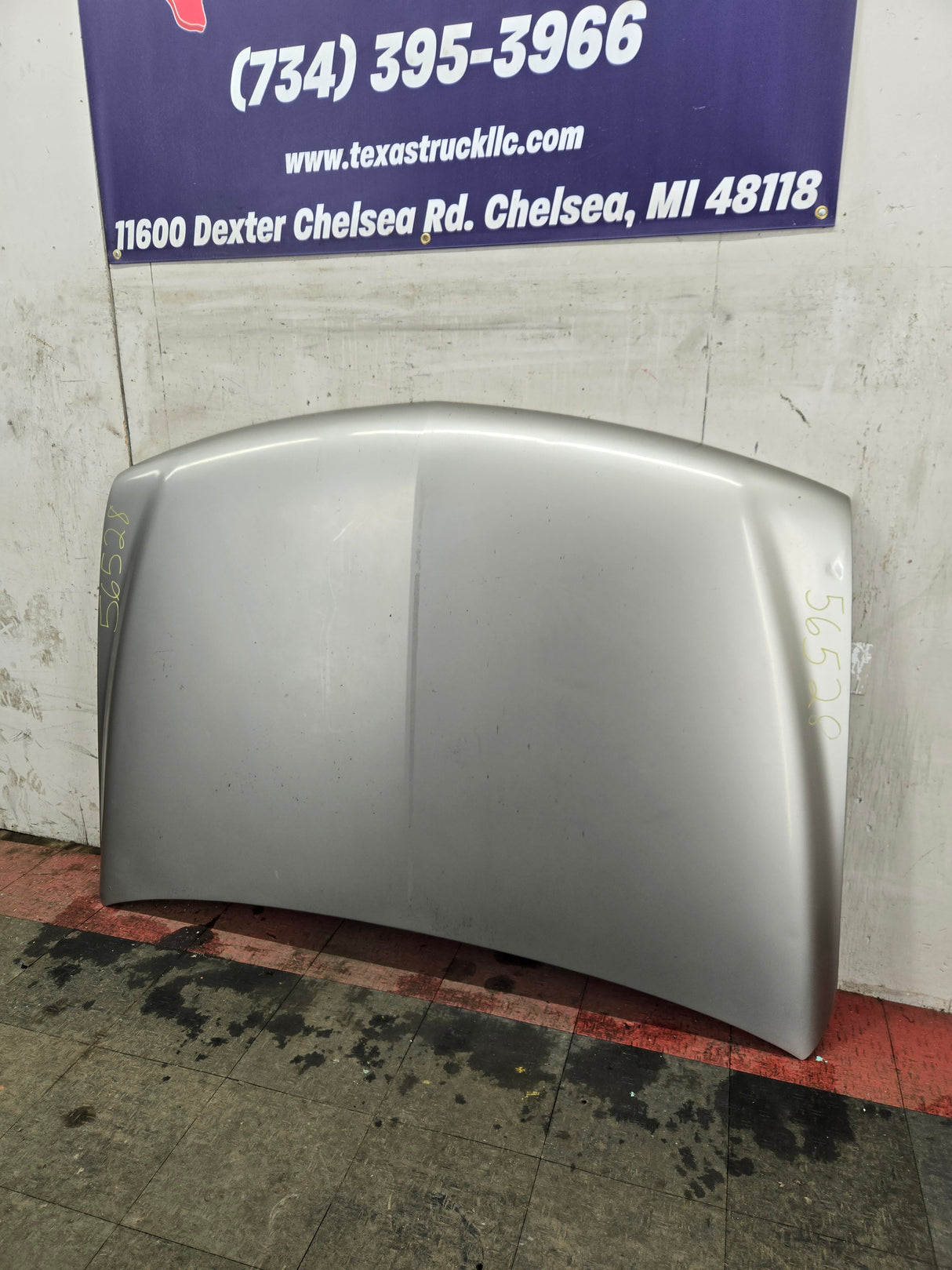 1999-2002 Chevrolet Silverado 2500 3500 HD Hood OEM - Pewter